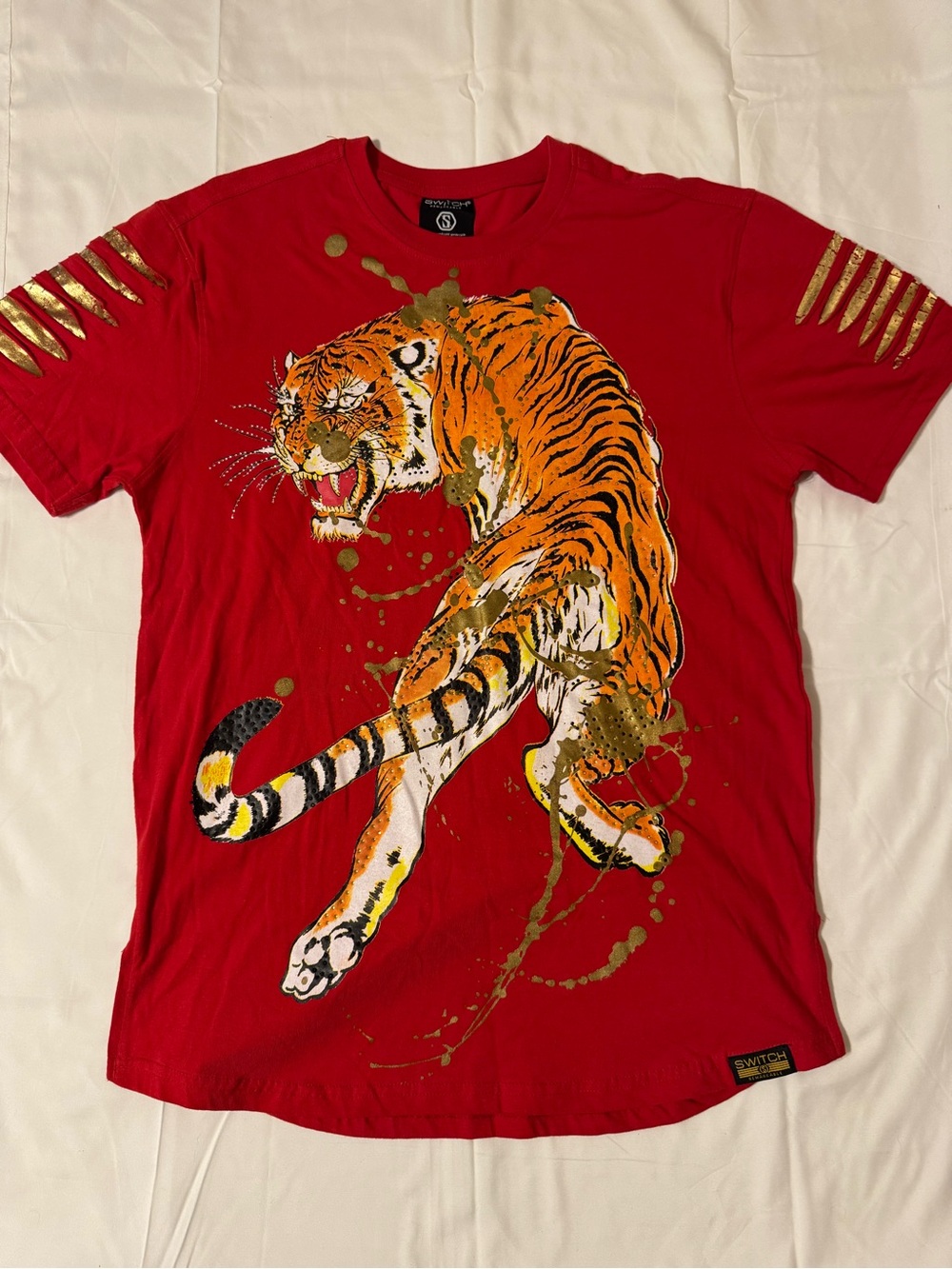 Switch Remarkable Red Tiger Graphic Men’s Tee Large